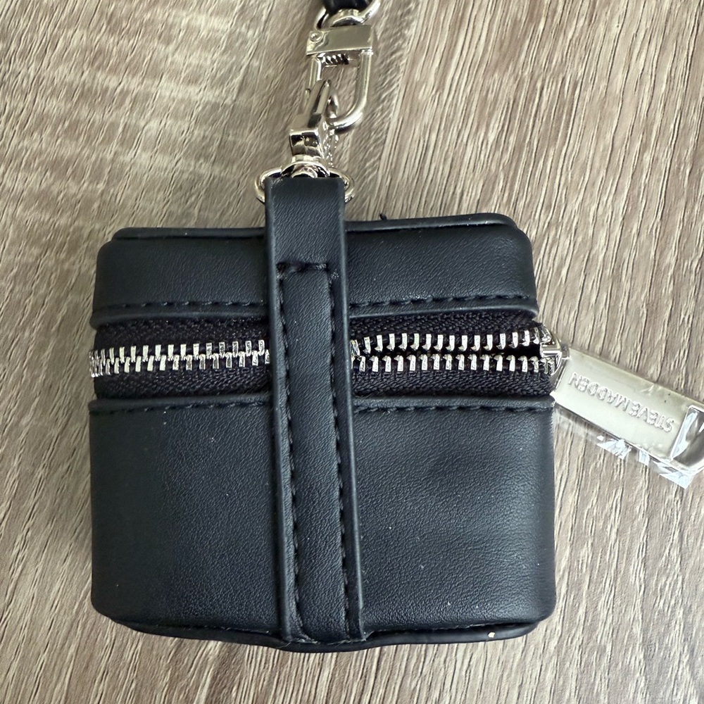 New Steve Madden mini coin purse - Picture 5 of 6